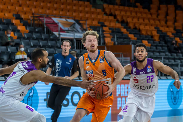 该俱乐部现 该俱乐部现